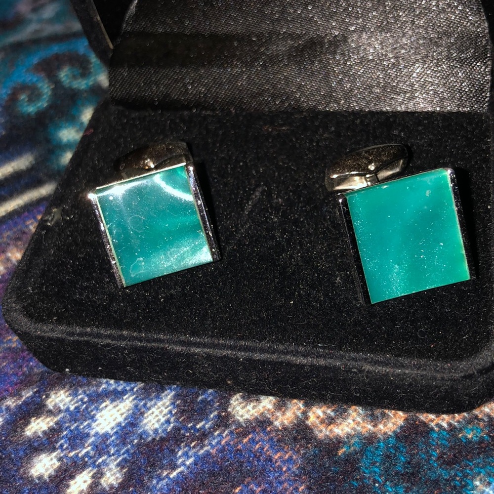 NWOT Cufflinks - Picture 2 of 2